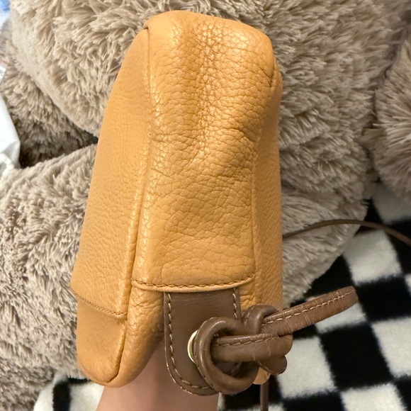 Loewe Caramel Leather Crossbody Bag - Picture 4 of 10